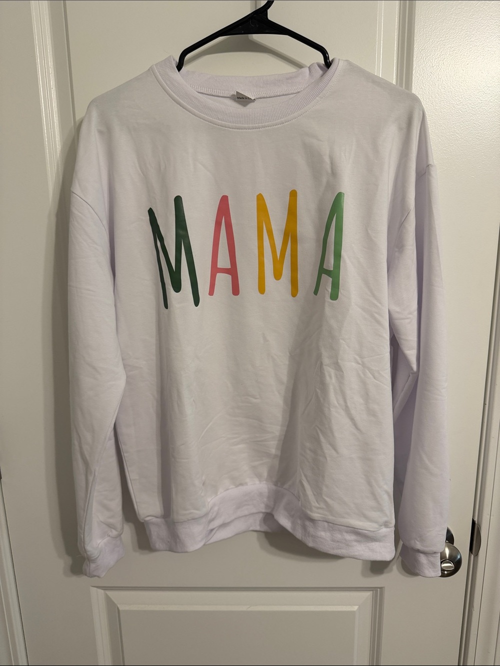 White "MAMA" Graphic Sweatshirt